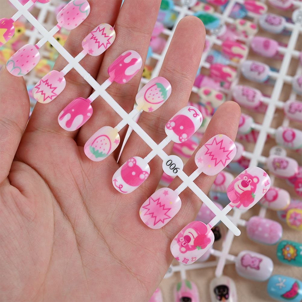 24Pcs/Strip Pink Detachable Child False Nails Tip Kawaii Cartoon Strawberry Acrylic Artificial Full Cover Press On Nail for Girl E0103A