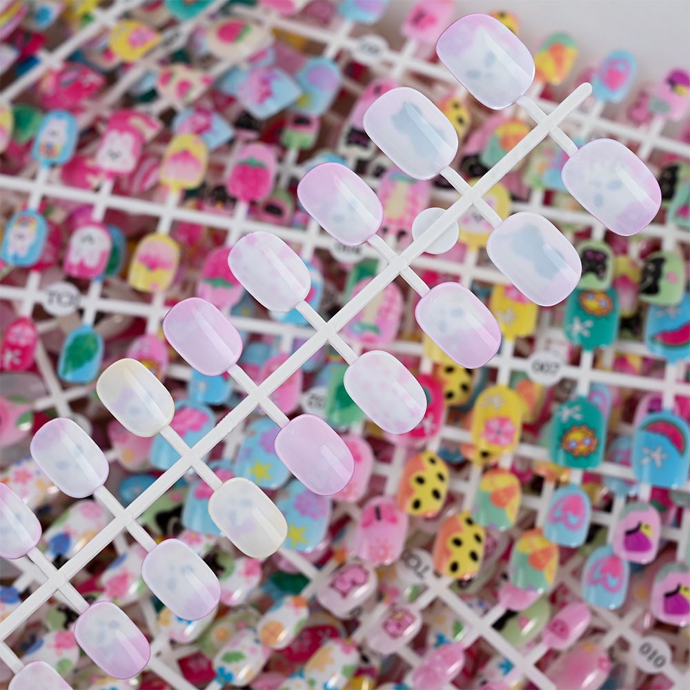 24Pcs/Strip Pink Detachable Child False Nails Tip Kawaii Cartoon Strawberry Acrylic Artificial Full Cover Press On Nail for Girl E0103A