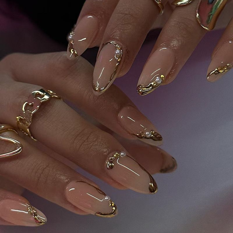 24Pcs Golden French Fake Nail with Almond Head Design Simple Oval False Nails Wearable Press on Nails Full Cover Nail Tips E0186