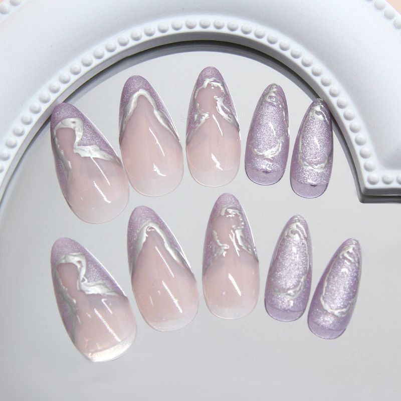 24Pcs Golden French Fake Nail with Almond Head Design Simple Oval False Nails Wearable Press on Nails Full Cover Nail Tips E0186