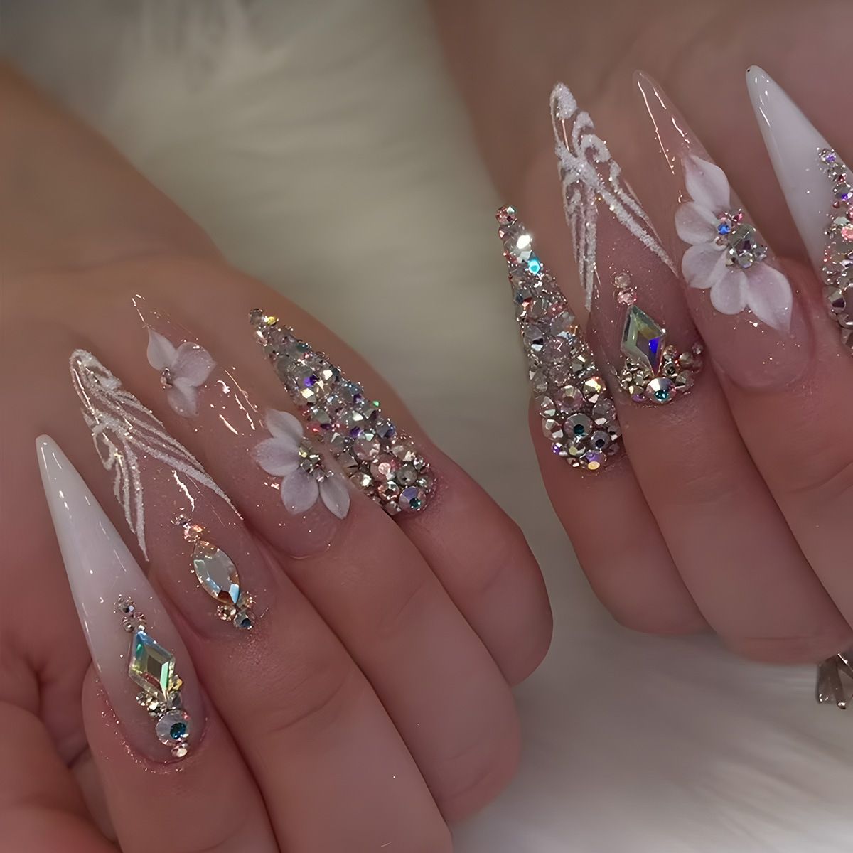 24pcs/set Medium long fake nails Gradient pink red blue flowers heart for Autumn Winter almond ballet tips press on false nail E0112A view 9