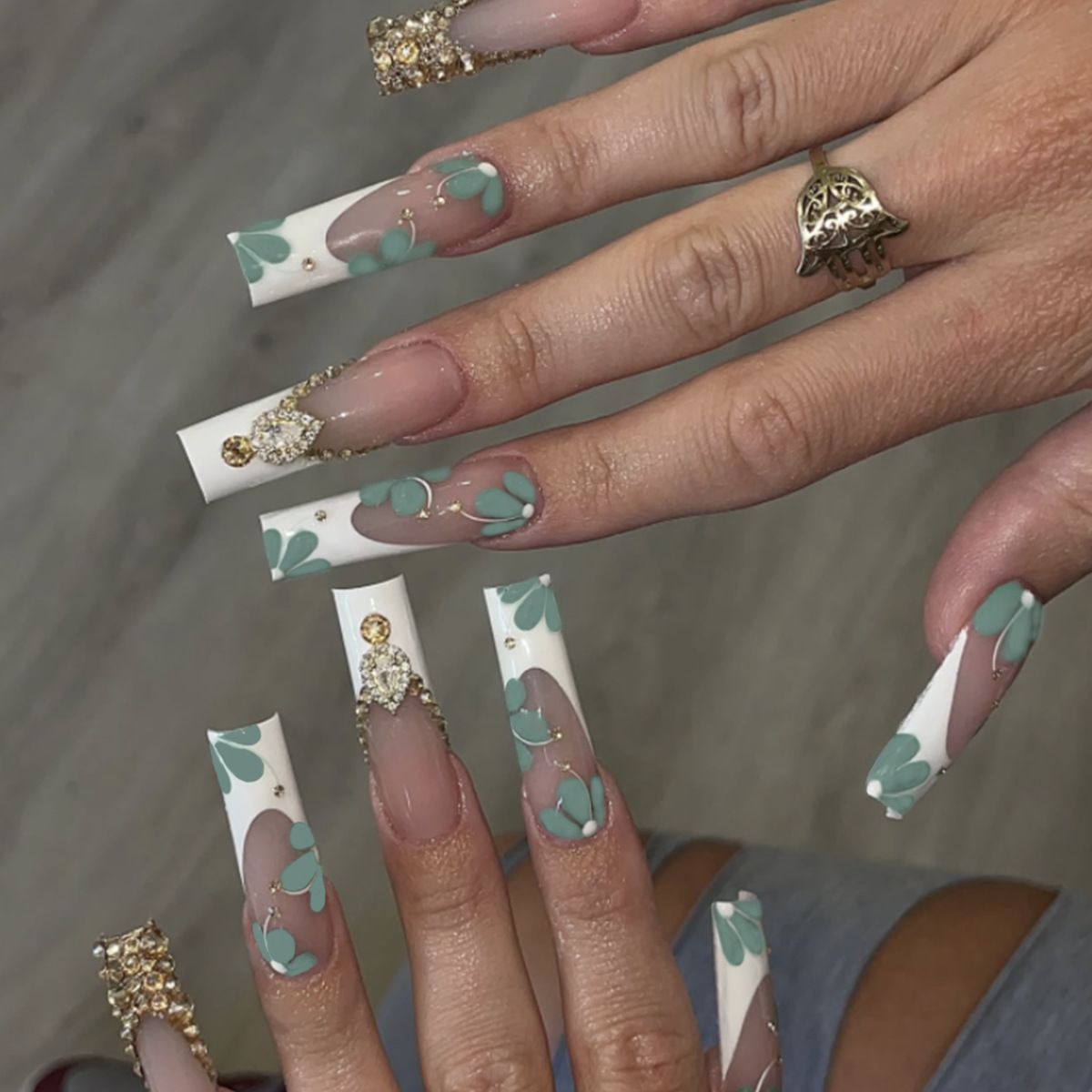 24Pcs Long Coffin False Nails Star Heart with Rhinestones French Design Wearable Fake Nails Glitter Press on Nails Tips Art E0115A