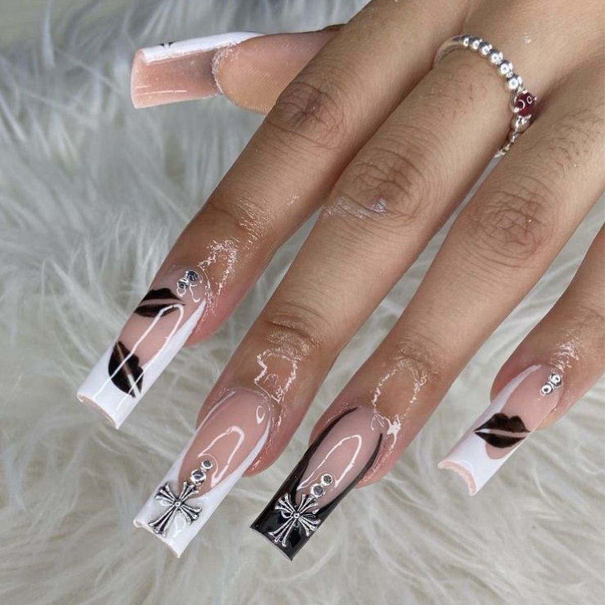 24Pcs Long Coffin False Nails Star Heart with Rhinestones French Design Wearable Fake Nails Glitter Press on Nails Tips Art E0115A