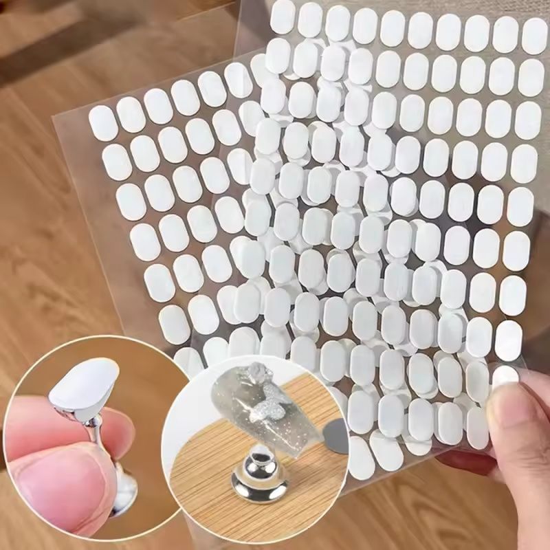 5pcs Magnetic Nail Stand for Press On Nails Display Fake Nail Nail Tips Practice Holder with Reusable Putty Nail Beginner Diy E0160
