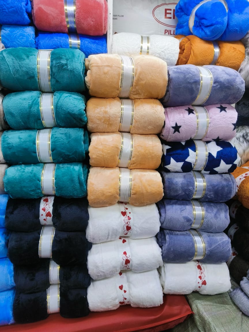 Soft and Warm 6 by 6ft Fleece blanket portable to use for covering you anywhere. Livingroom, office, outdoor, in the car