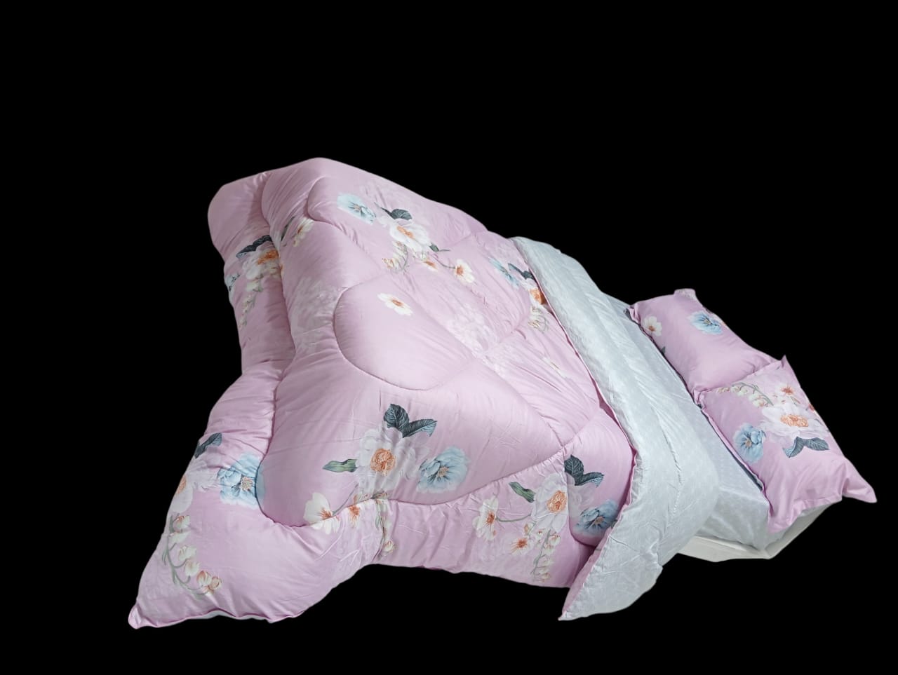 5 by 6 Deluxe Duvet Set with Bedsheet & 2 Pillowcases – Soft, Warm & Elegant Bedding for a Perfect Night’s Sleep