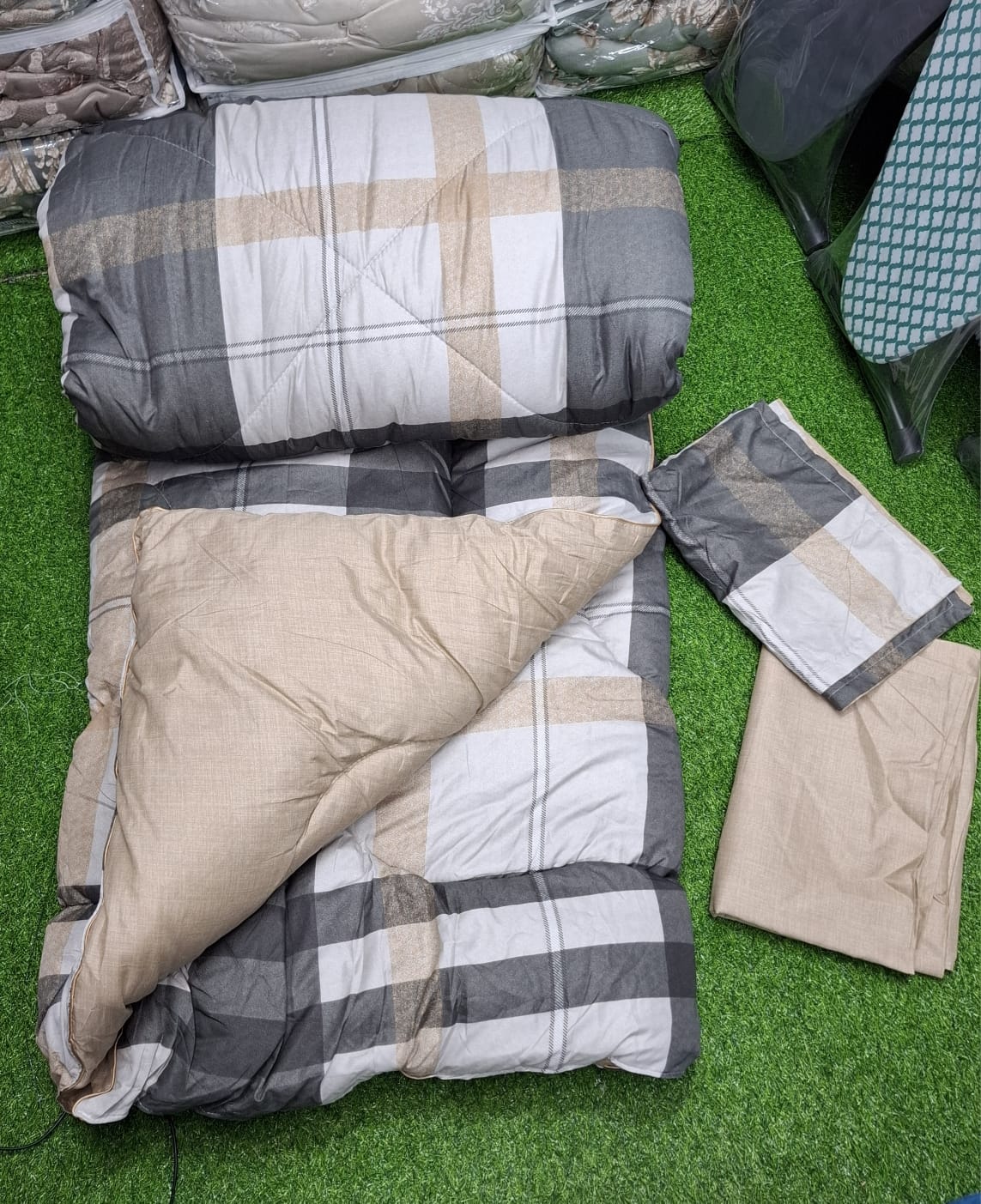 5 by 6 Deluxe Duvet Set with Bedsheet & 2 Pillowcases – Soft, Warm & Elegant Bedding for a Perfect Night’s Sleep