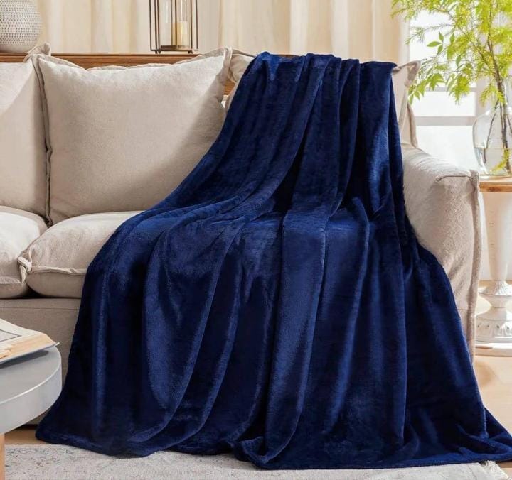 Soft and Warm 6 by 6ft Fleece blanket portable to use for covering you anywhere. Livingroom, office, outdoor, in the car