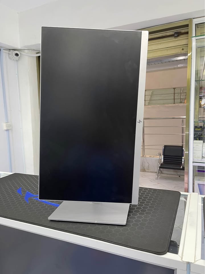 Hp 22 inch Frameless monitors with an HDMI,VGA,Display,Viewing Angel: 178/178, Widescreen Anti-Glare Display, Security Lock Slot,1 x Mini DisplayPort,2 DisplayPort