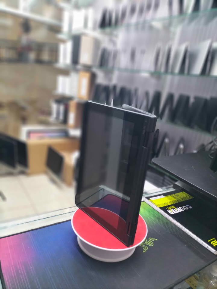 Lenovo Yoga 11e x360 Pentium 4GB RAM 500GB HDD
This Lenovo Yoga transforms from a Laptop to Tablet with a flip of the screen! Super cool! It has reinforced glass and is ruggedized to make sure it’s