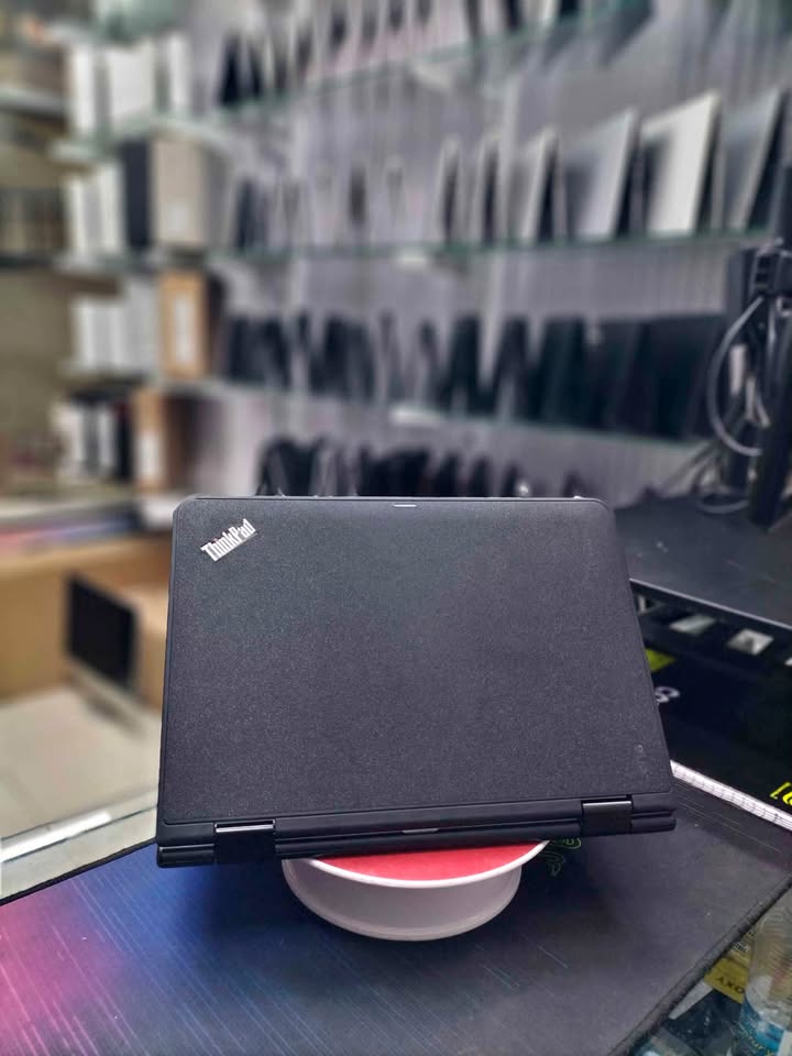 Lenovo Yoga 11e x360 Pentium 4GB RAM 500GB HDD
This Lenovo Yoga transforms from a Laptop to Tablet with a flip of the screen! Super cool! It has reinforced glass and is ruggedized to make sure it’s