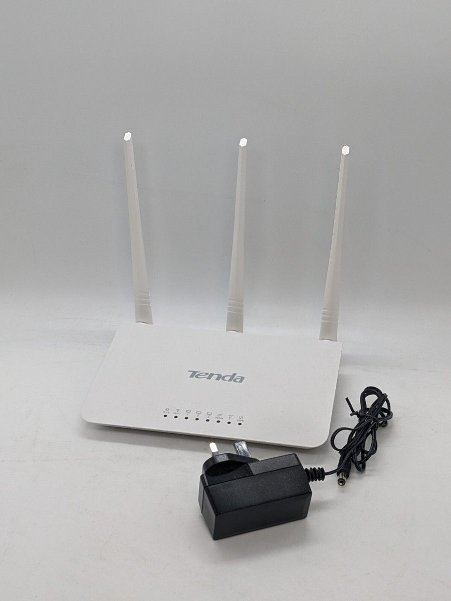 Tenda F3 N300 WLAN router for connection to cable/DSL or fiber modem (300Mbit/s via WLAN, 3x LAN ports) Three antennas for a stable network range of up to 20m