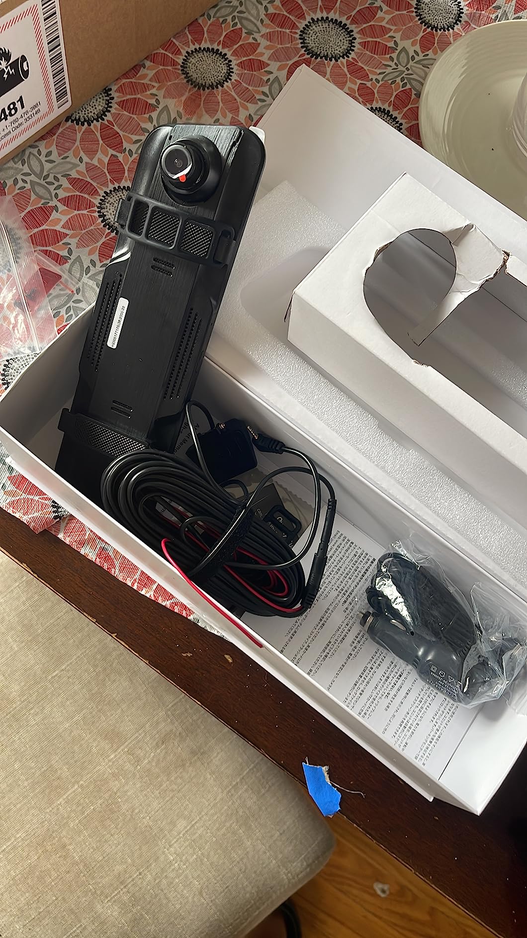 10 inch Full Touch Screen Mirror Dash Cam
10 Inch Full Touch Screen
The interface is easy to navigate and set the multi-function menu.You can perform various operations with simple touch,