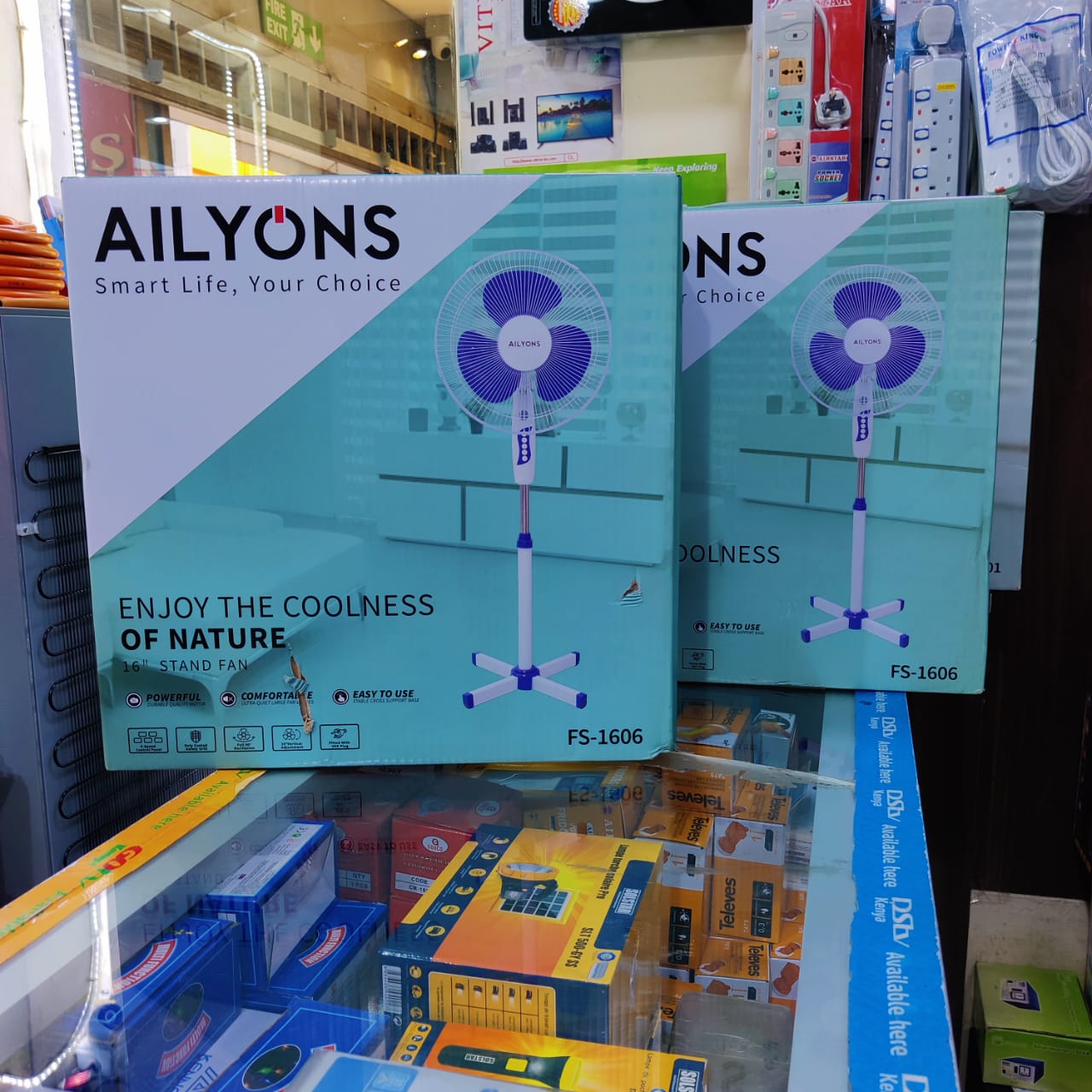 AILYONS FS-1606 16inch 3 speed powerful standing fan Floor Fan with 5-Speed Control Setting 16 Inch Fan Blad and Strong Motor with Quiet Operation,Full 90° Oscillation,30° Vertical Adjustment