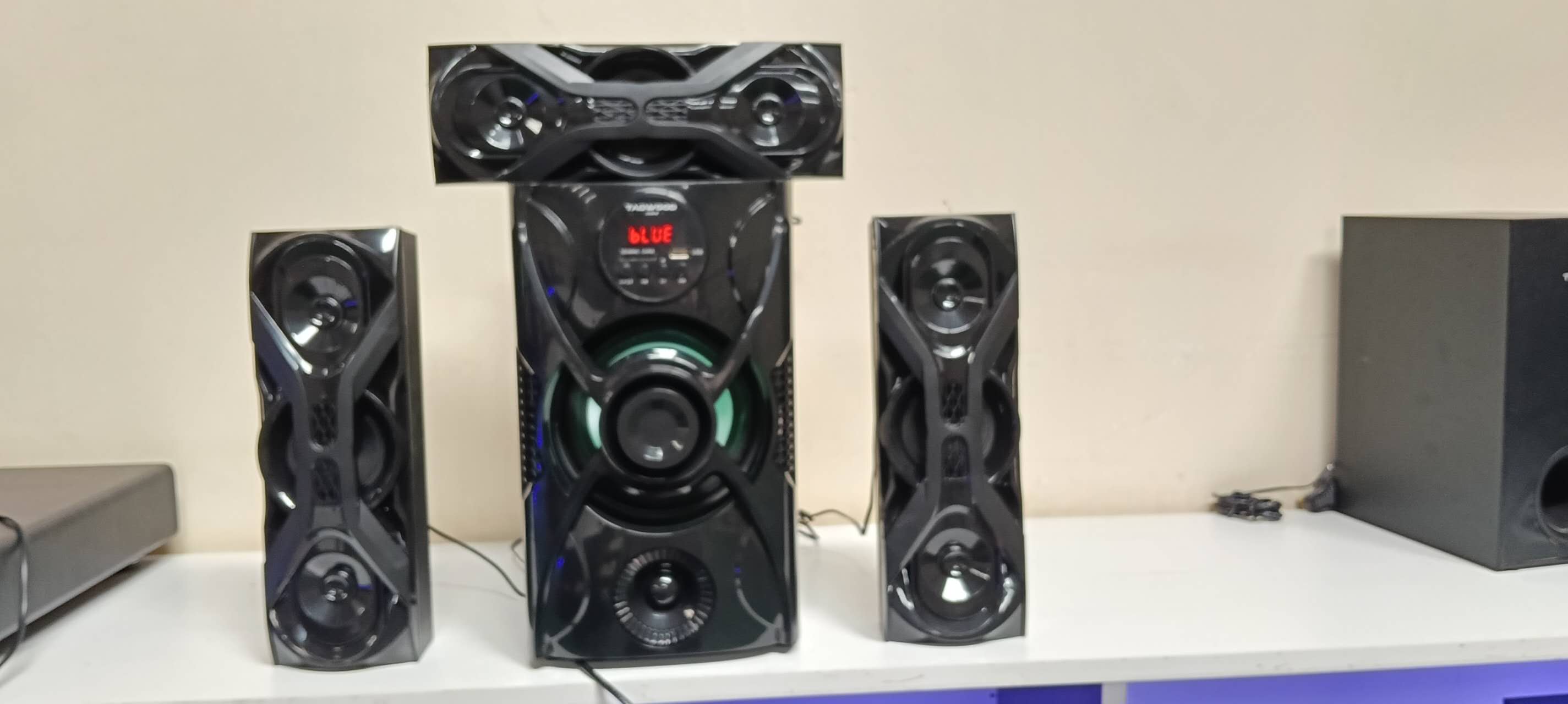 NEW TAGWOOD LS-631M 3.1CH MULTIMEDIA SPEAKER SYSTEM WITH USB BLUETOOTH FM RADIO MP3 PLAYER EQUALIZER AND REMOTE CONTROL
