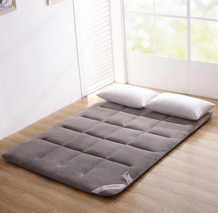 Mattress Topper 100% Fiber, Skin Friendly,Soft and breathable fabric,10cm thick double layer,soft microfiber .foldable and long lasting.Direct from the manufacturer