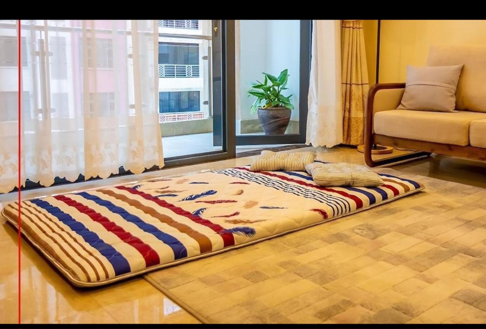Mattress Topper 100% Fiber, Skin Friendly,Soft and breathable fabric,10cm thick double layer,soft microfiber .foldable and long lasting.Direct from the manufacturer