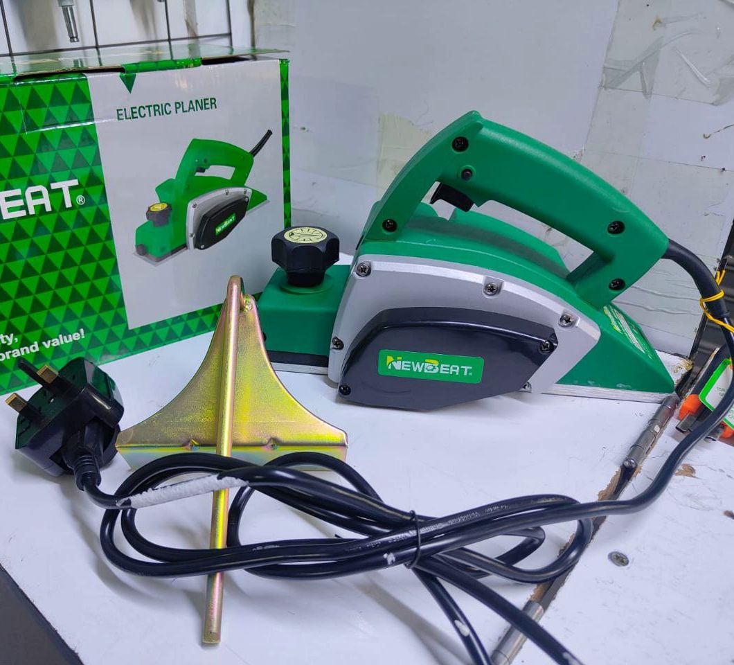 Powerful NewBeat planer 570 watts
