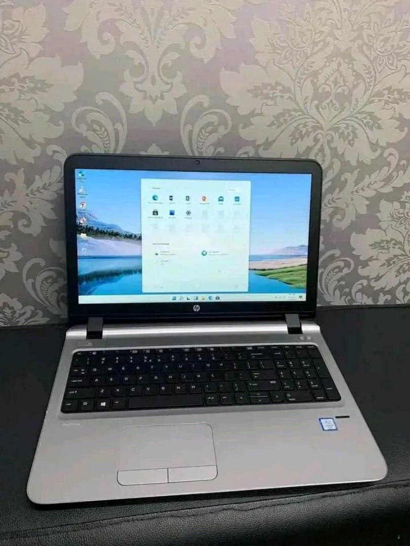 Black Friday 🛍️ 🛍️ 🛍️HP laptop na offer Intel ® Core ™ i5..2.65ghz
8GB RAM 500gb HDD 14 Display LED Windows 10 pro Wifi and Bluetooth VGA and HDMI ports Battery life 3-4 hrs Original adapter and WM