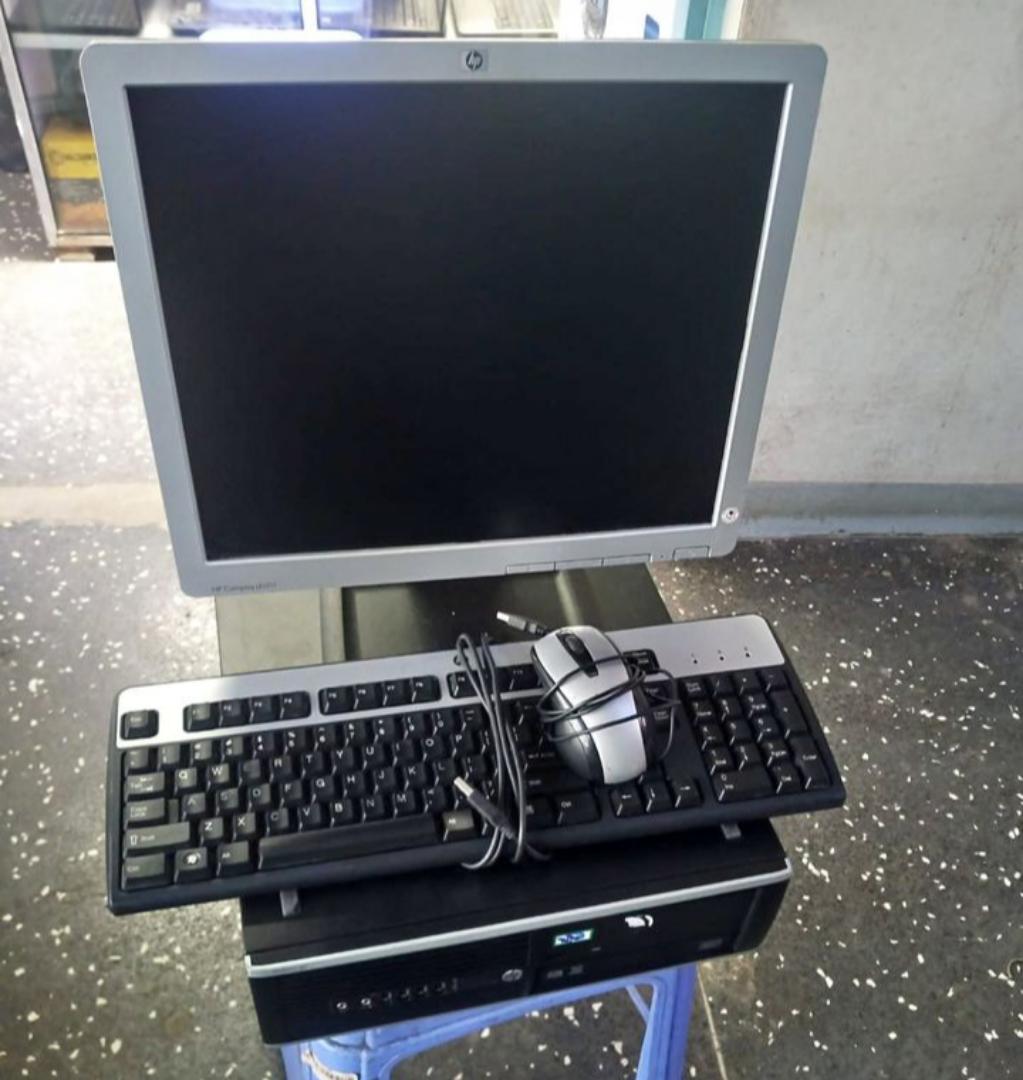 Black   Friday 🛒 🛍️ 🛒   🛍️ 🛒🛍️ A reliable and durable business desktop with the following key features:*** **Processor:** Intel Core i5, 2.3GHz* **RAM:** 4GB DDR3* **Storage: **500GB HDD* **Disp