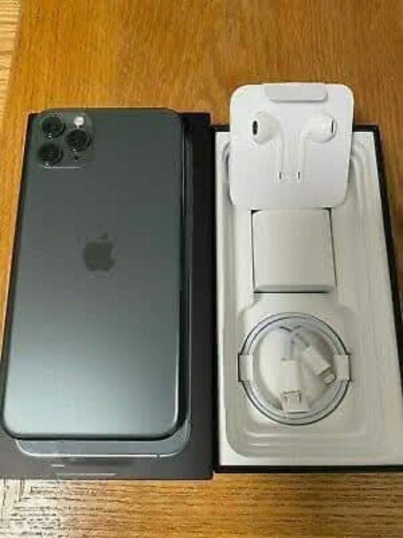 iPhone 13 Pro Max Refurbished is powered by the new Apple A16 Bionic processor Display: 6.7" LTPO Super Retina XDR OLED
Memory: 256GB + 6GB RAM Chip: A16 Bionic chip Pro 12MP camera  Wireless charging