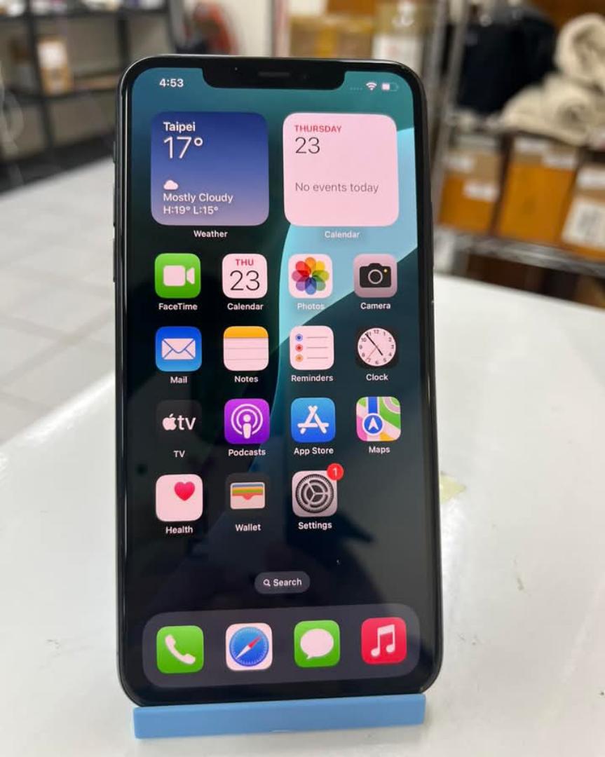 Apple iPhone 12 Mini 256GB 4GB RAM 5G Speed A14 Bionic 5.4" Super Retina XDR OLED iOS 14.1 Dual 12MP Camera 2227mAh Fast Charging Battery Pre-Owned Abroad 6 Months Warranty The smartphone runs iOS 14