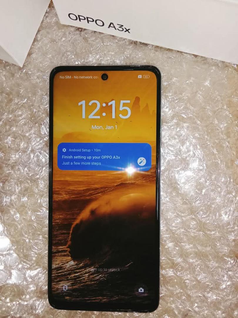Black Friday BRAND NEW Oppo A3X deals 🤝💯,IPS LCD DISPLAY 6.67" INCHES,(128 GB ROM +4GB RAM)5100MAH,90HZ,ANDROID 14  COMES WITH FREE GIFTS (wireless earbuds ) FOR YOU comes with a 120 Hz refresh rate
