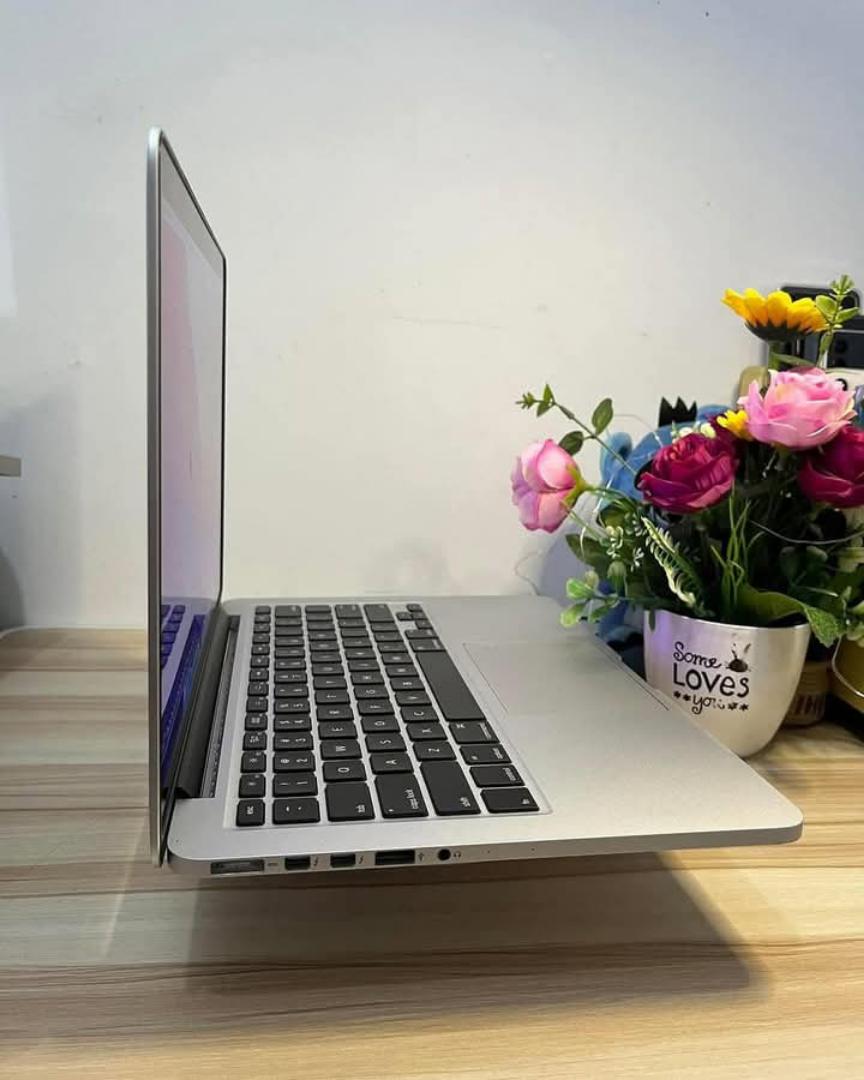 Apple MacBook Pro A2780 M2 Pro Chip 32GB RAM 1TB SSD 19-Core GPU 16" Liquid Retina XDR Display Touch ID Sensor (2023) Pre-Owned Abroad 6 Months Warranty  efficient performance.