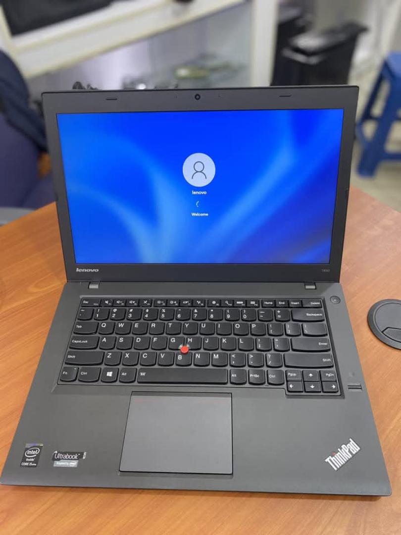 Lenovo Thinkpad x280 core i5 8th generation 8 GB RAM 256GB SSD, 14.0 Inches ultraportable business laptop, HD camera, USB Type c, USB and HDMI