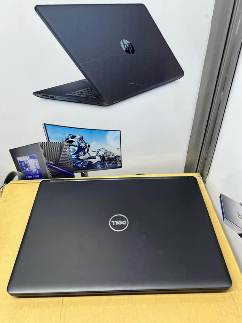 Dell Lattitude 7270 core i3 6th gen, 8gb ram 128gb ssd  new in stock Secure Sleek, Powerful - the Dell Latitude-E7270 12.5" business-class laptop. Style and structure intersect with premium materials.