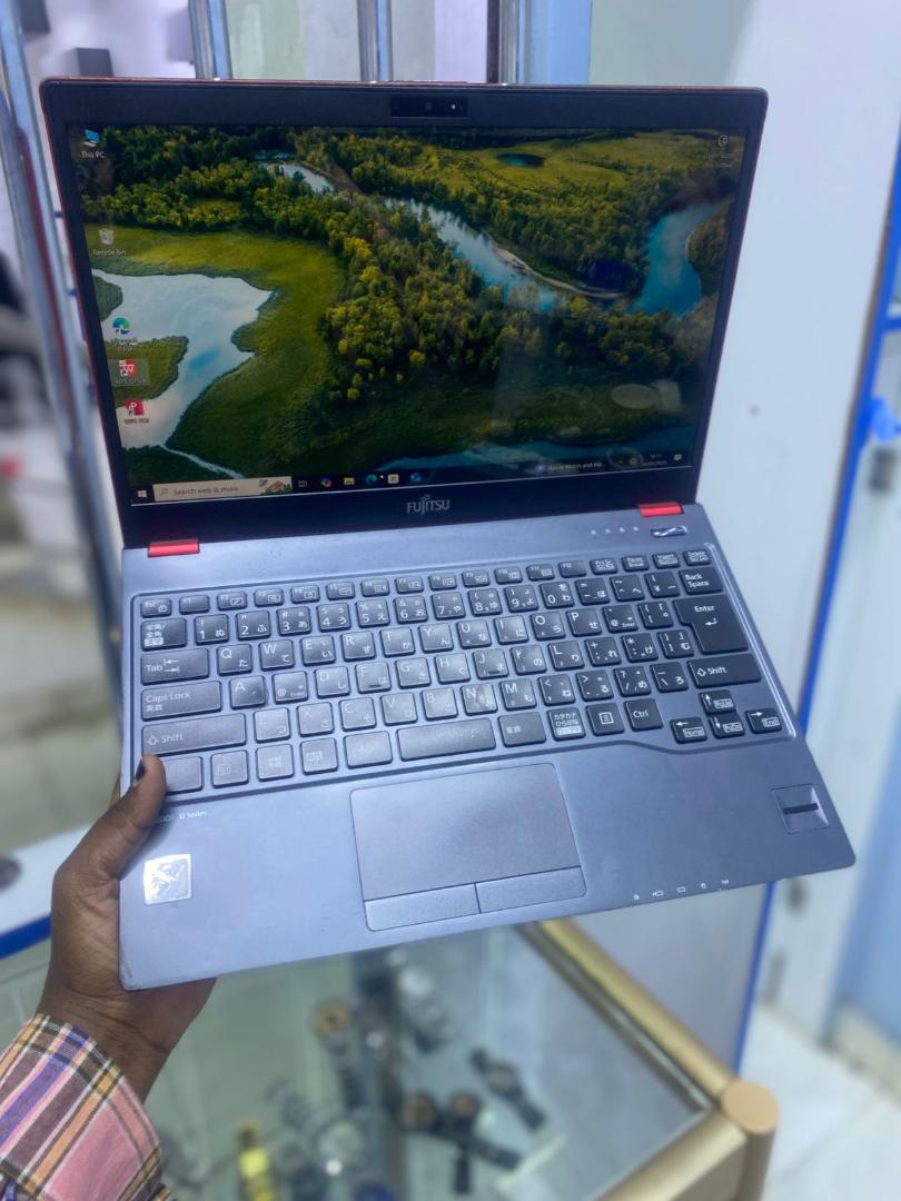 Fujitsu Lifebook U939/B – REFURBISHED – Intel Core i5-8365U, 8GB RAM, 256GB SSD, 13.3” FHD, Windows 10, activated os, Lightweight Business Laptop