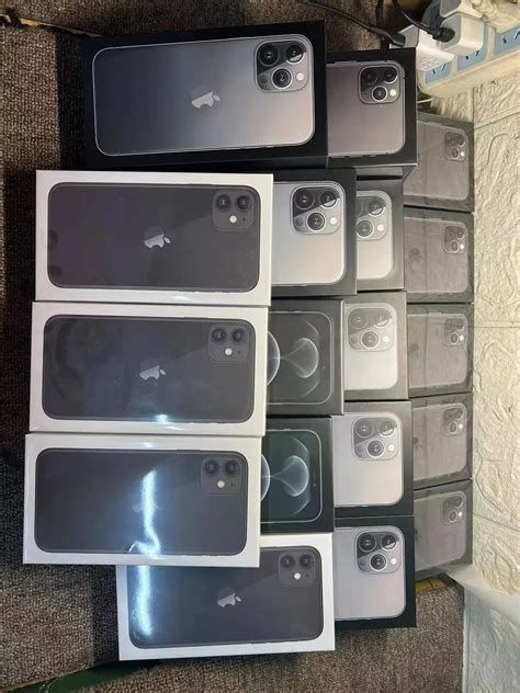 iPhone 14 128gb 6gb Refurbished is powered by the new Apple A16 Bionic processor Display: 6.7" LTPO Super Retina XDR OLED
Memory:128 + 6GB RAM Chip: A16 Bionic chip Pro 12 MP camera  Wireless charging