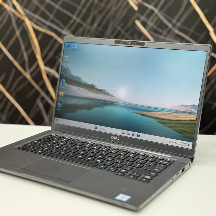Dell Latitude 7400 x360 Notebook 8th Gen Intel Core i7-8350U 16GB DDR4 RAM 256 GB SSD 14" Touchscreen Bluetooth Webcam WiFi Integrated Intel UHD 620 Certified Ex Uk 6 Months Warranty        .
