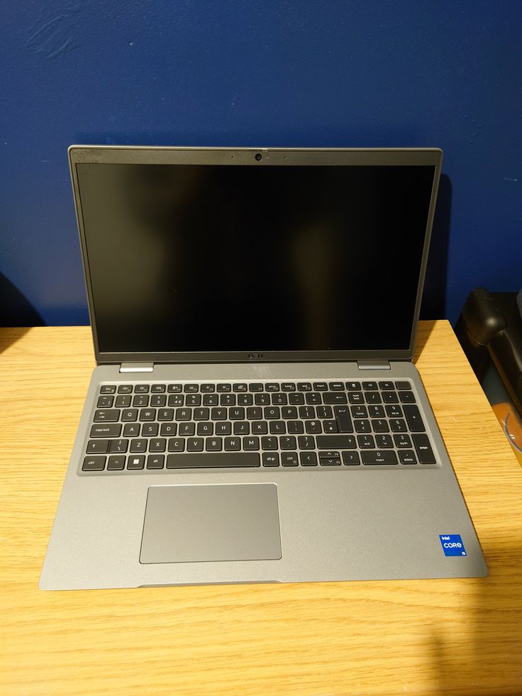Dell Precision 5530 Intel Core i7 8th Gen 16GB RAM 512GB SSD 15.6 Inches FHD Display + 4GB NVIDIA  Touchscreen Bluetooth Webcam WiFi Integrated Intel UHD 620 Certified Ex Uk 6 Months Warranty        .