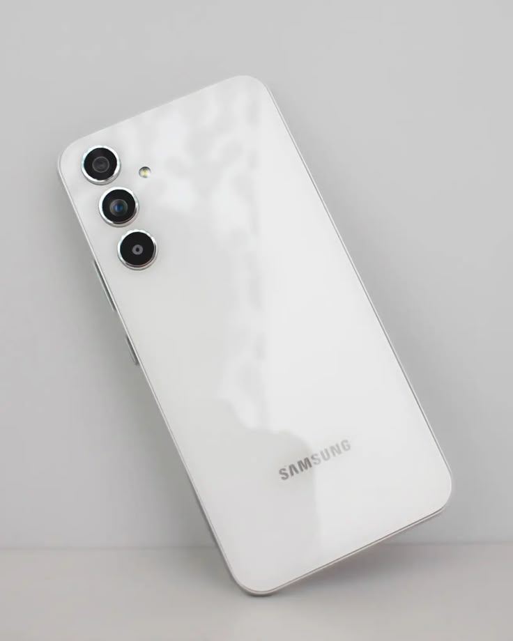 NEW Boxed Samsung Galaxy A54  5G 6.4'' 128 GB Storage 8GB Ram Super AMOLED, 120Hz, Android 13, upgradable to Android 14, 50MP + 12MP + 5MP Main Camera 32 MP Front Cam Fingerprint sensor 5000mAh Type C