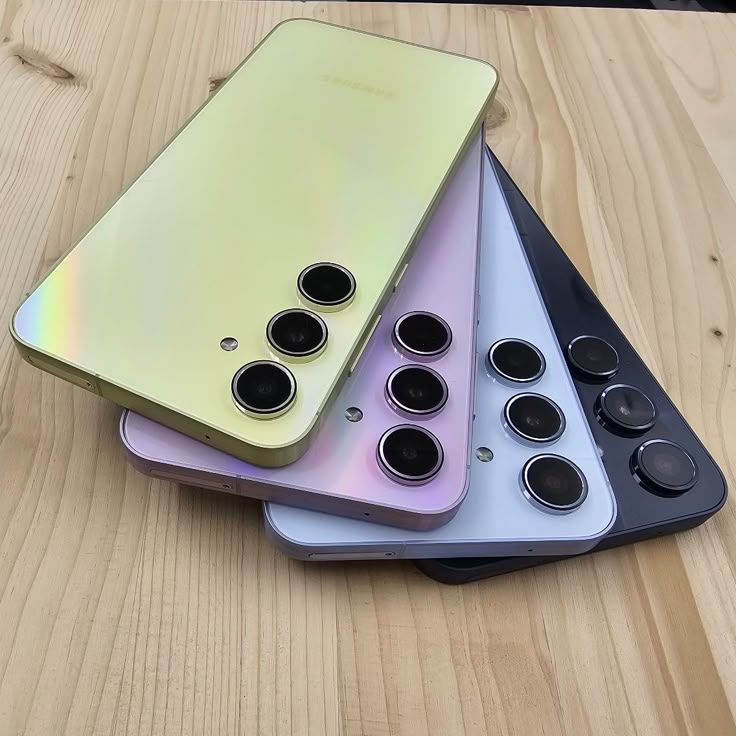 NEW Boxed Samsung Galaxy A55  5G 6.6'' 128 GB Storage 8GB Ram Super AMOLED, 120Hz, Android 13, upgradable to Android 14, 50MP + 12MP + 5MP Main Camera 32 MP Front Cam Fingerprint sensor 5000mAh Type C