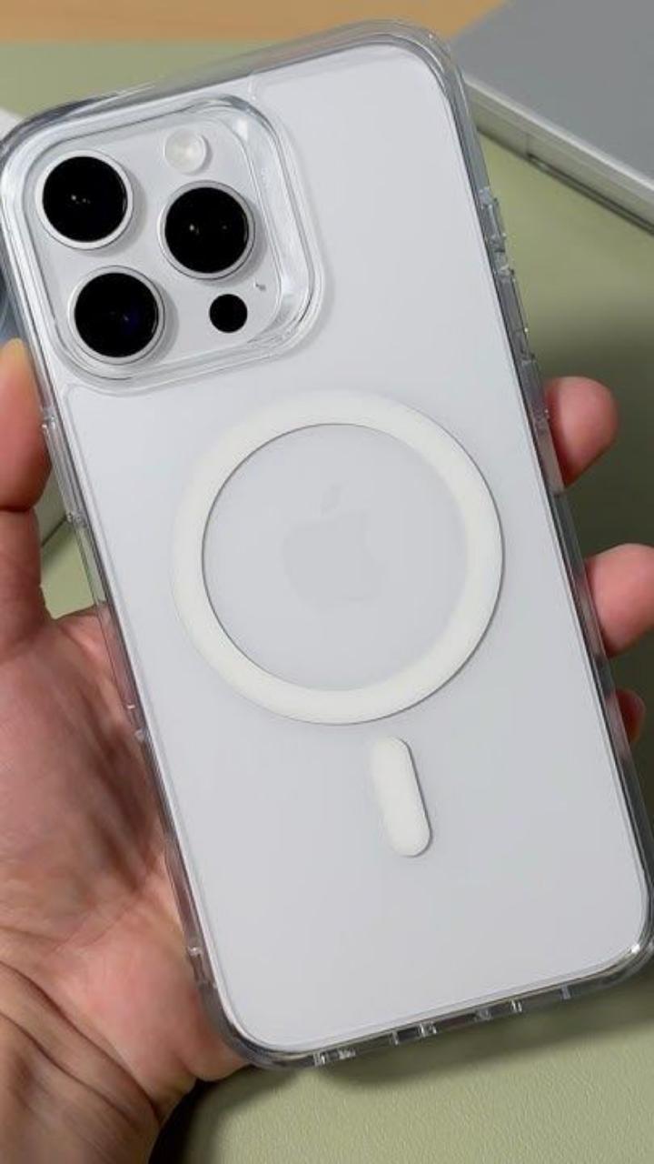 Apple iPhone 16 Pro Max 256GB 8GB RAM 6.9″ Super Retina XDR OLED Always-On Display A18 Pro chip with 6-core GPU Apple Intelligence 48MP Triple Pro Camera System                                       .