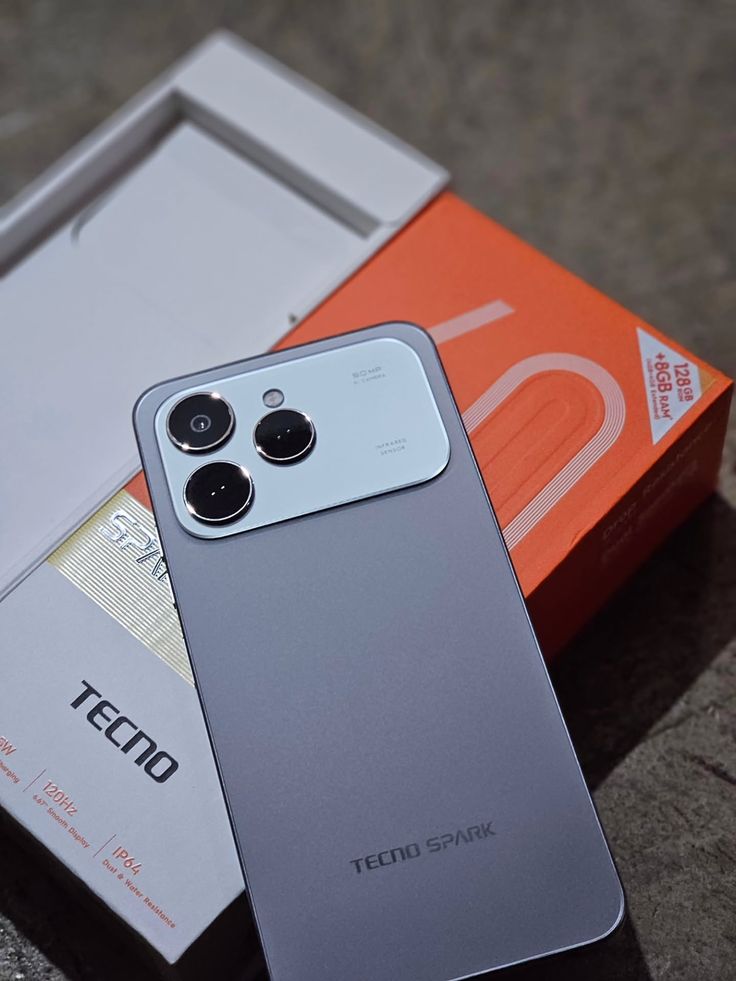 Brand New   Tecno Spark 40 128GB ROM 4GB RAM 6.7" IPS LCD 120Hz Display Android 15 Dual SIM microSDXC 50MP Main Camera 8MP Selfie Camera 5200mAh Battery Dynamic Port 50MP Dual Speaker 5200mAh 45W Type