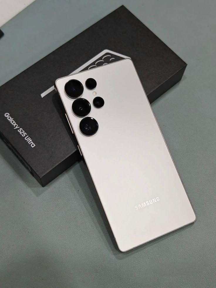 🔥OFFER🔥BRAND NEW SAMSUNG GALAXY S25 ULTRA 5G 256GB + 12GB 6.9" 120HZ DYNAMIC LTPO AMOLED 2X DISPLAY 200MP QUAD CAMERA ANDROID 15 SNAPDRAGON 8 ELITE 45W 5000MAH IP68 AI SMART PHONE