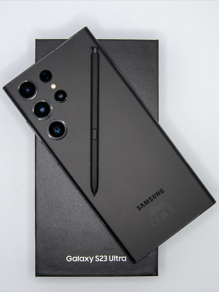 New Samsung galaxy S23 ultra 5g a smart phone with Quality Display: 6.8-inch Dynamic AMOLED, QHD+ Edge Screen, 500ppi, 1,750nits, S23 Ultra 512gb 100X zoom 200mp rear flagship cameras 5G Dual nano sim