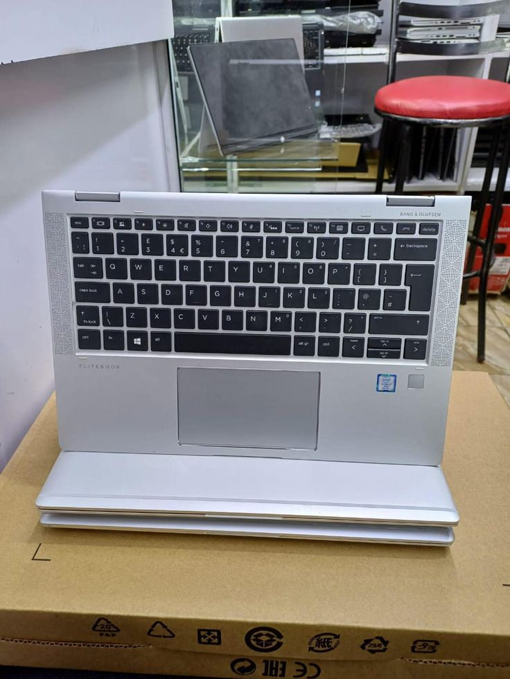 🔥OFFER🔥 HP EliteBook 1030 G3 x360 8th Gen Core i7-8650U @1.9GHz 8GB RAM 256GB SSD 13.3" FHD TouchScreen Display Intel Turbo Boost Technology FHD Webcam WiFi Backlit Keyboard Thunderbolt Intel Refurb