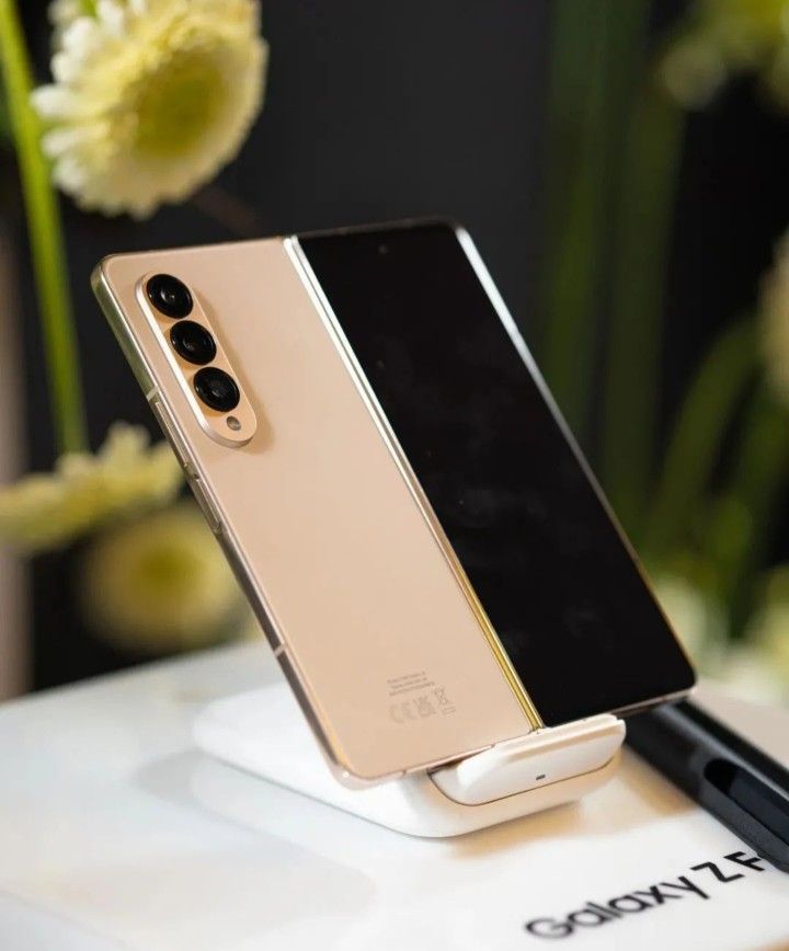 🔥 NEW SEALED! Samsung Galaxy Z Fold 4 256GB ROM 12GB RAM 5G 7.6" Dynamic AMOLED 2X Display 6.2" AMOLED 2X Cover Screen 50MP Triple Camera Android 12L One UI 4.1.1 Dual SIM Li-Po 4400mAh Non-removable