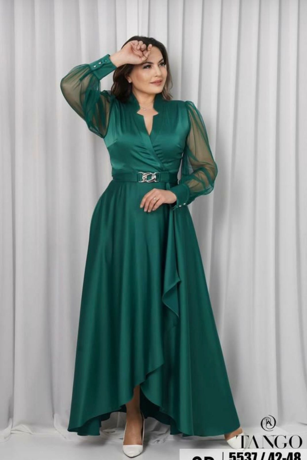 Classic maxi dresses for ladies