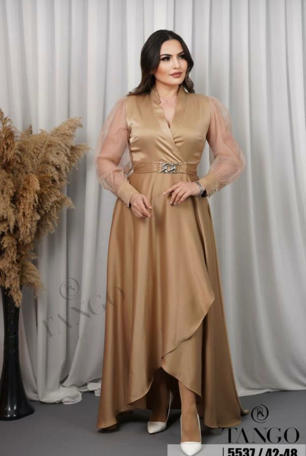 Classic maxi dresses for ladies
