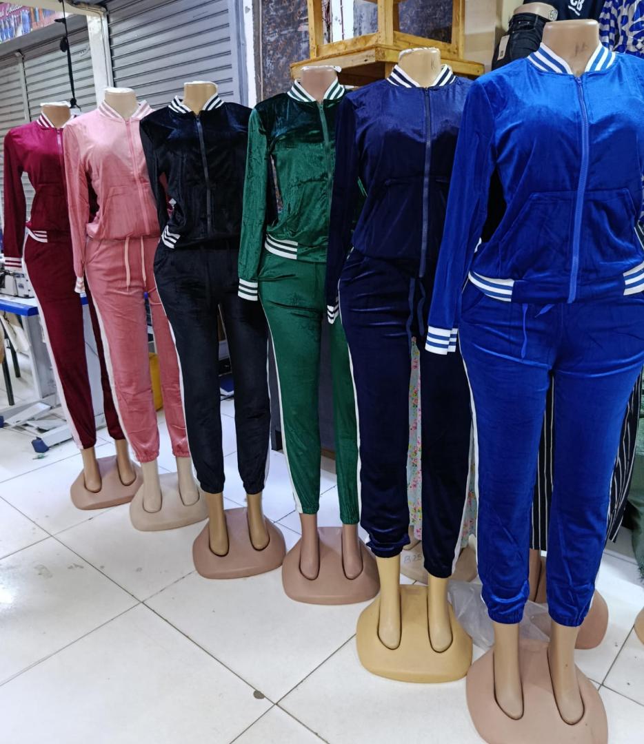 Velvet Tracksuit Women 2piece Winter Outfit Solid Color Long Sleeve Zipper Hoodie Jacket and Jogger Pants 2 Two Piece Set 2024