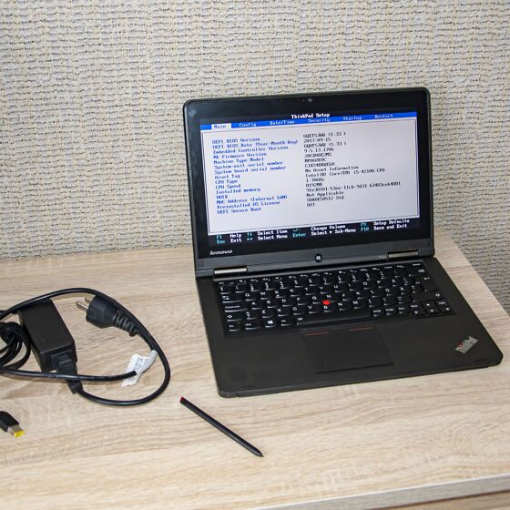 Refurbished Lenovo s1 Yoga core i5 8Gb ram 256 Ssd x360 and touch screen 11.6 screen size.