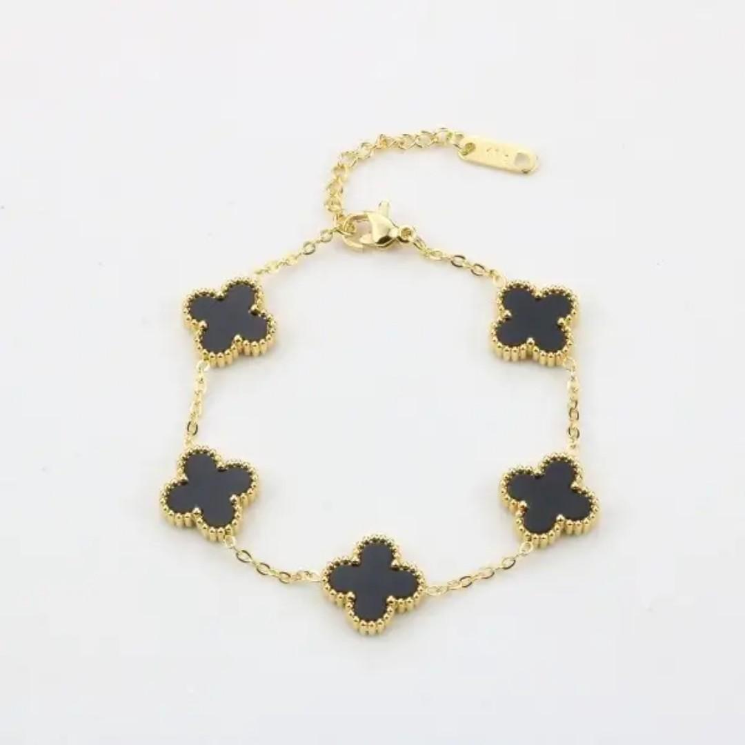 4 Clover Van Cleef Bracelet – Fashionable, Classy, Hypoallergenic, Gold-Coated Stainless Steel, Non-Tarnish, Best-Selling Accessory for Timeless Elegance and Style.