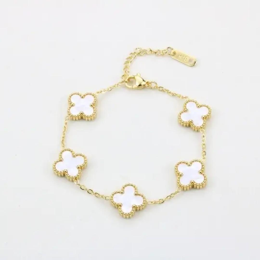 4 Clover Van Cleef Bracelet – Fashionable, Classy, Hypoallergenic, Gold-Coated Stainless Steel, Non-Tarnish, Best-Selling Accessory for Timeless Elegance and Style.