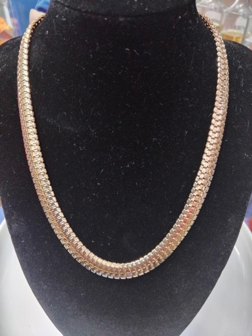 "Hypoallergenic Stainless Steel Snake Necklace for Men & Women, Elegant Fashion Casual Chain, Silver & Gold, Thick Design, Stylish Unisex Jewelry for Daily Wear, Trendy & Comfortable"