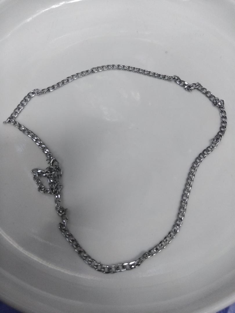 Elegant Silver Men's Chain Necklace, 30cm Long, Fashion Stainless Steel, Non-Tarnish, Metallic Design, Stylish & Durable for Daily Wear. Perfect Accessory for Modern Men's Fashion.